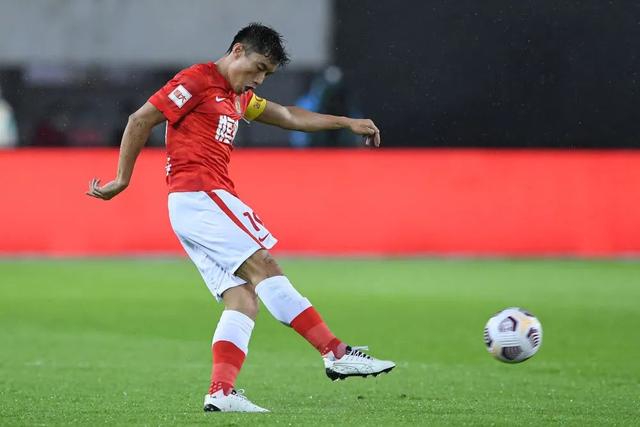 俱乐部杯-李添荣20分上海胜山西 洛夫顿24+12