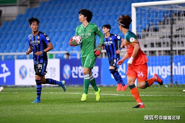 浓眉伤退詹姆斯三双 湖人大胜猛龙主场5连胜